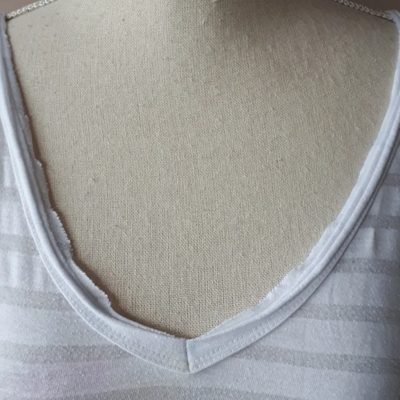 2/$25 Roxy Beach tee - Picture 5 of 6